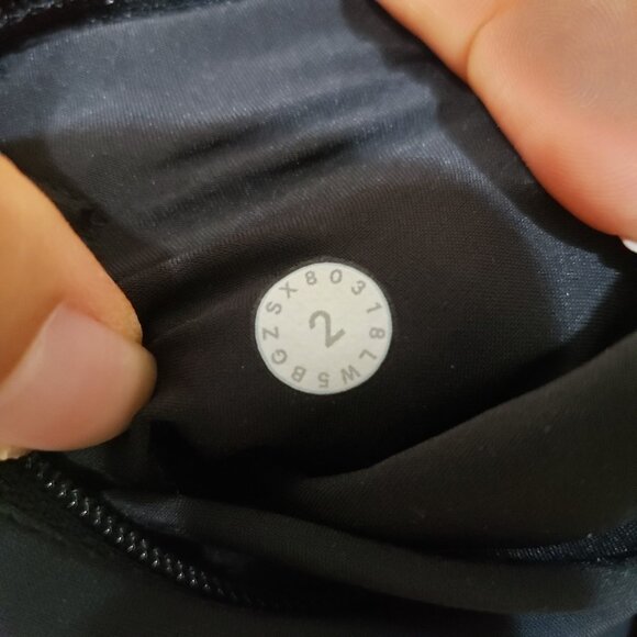 lululemon On The Move Pant *28" - Black - Picture 8 of 9